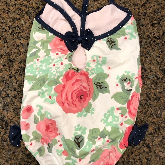 Frou-frou swim suit - Picture 2 of 3